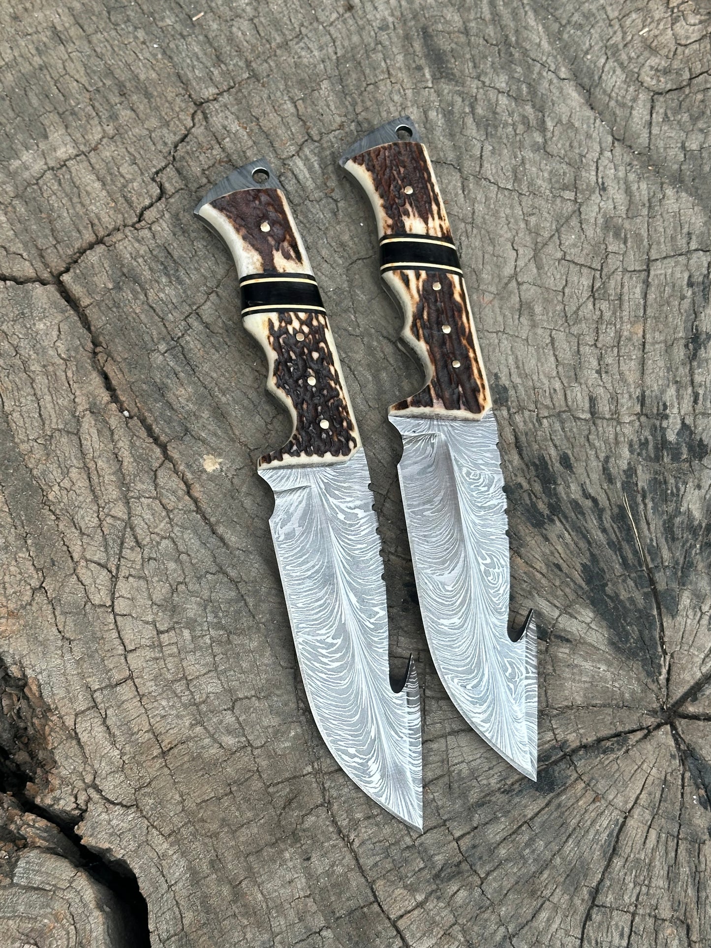 Premium Steel Skinner Knife Sharp Blade Deer Antler  Bull Horn Sheep Horn Handle with Sheath