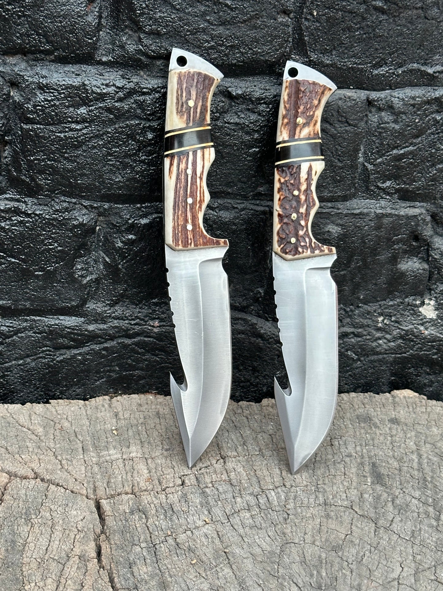 Premium Steel Skinner Knife Sharp Blade Deer Antler  Bull Horn Sheep Horn Handle with Sheath