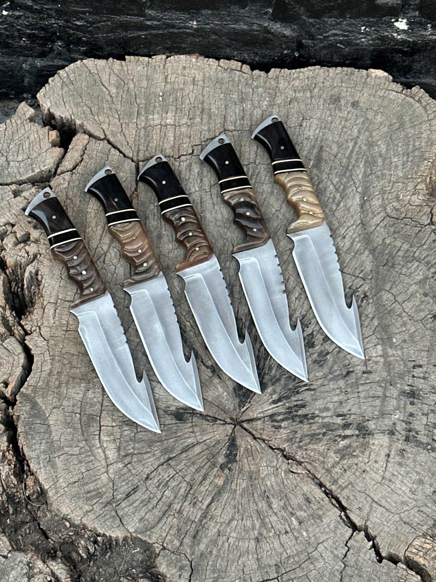 Premium Steel Skinner Knife Sharp Blade Deer Antler  Bull Horn Sheep Horn Handle with Sheath